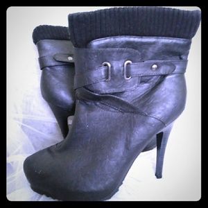 Black heeled booties size 10